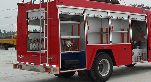 東風天錦泡沫消防車