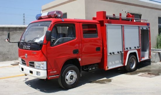 東風多利卡水罐消防車