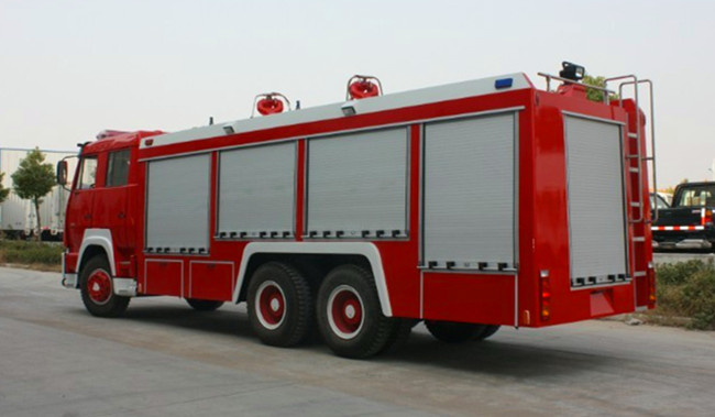 斯太爾水罐消防車