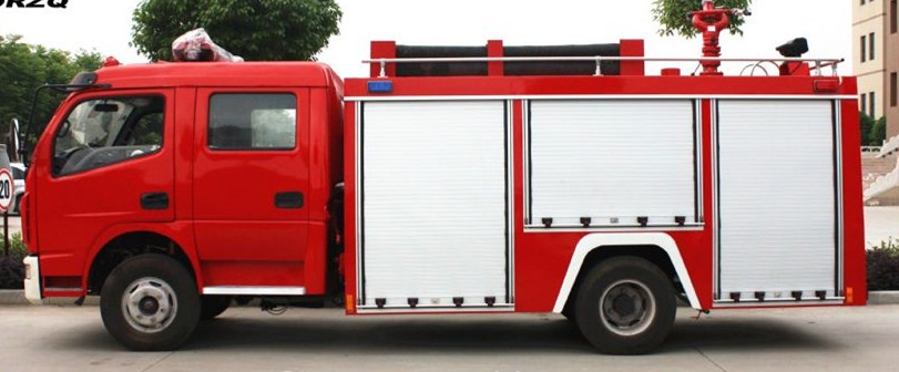 東風多利卡4噸水罐消防車