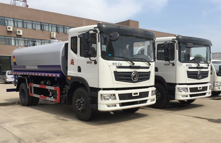 東風(fēng)153綠化灑水車(chē)