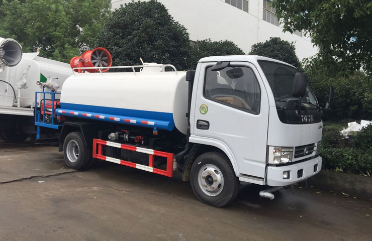 東風多利卡D6綠化噴灑車