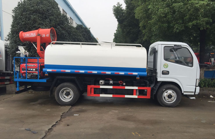 東風多利卡D6綠化噴灑車