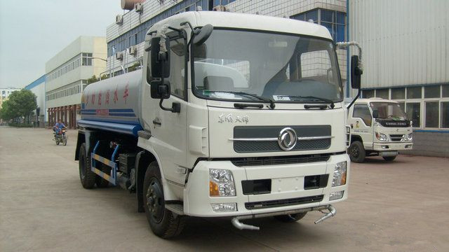 東風天錦多功能灑水車