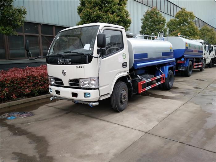 東風福瑞卡多功能灑水車