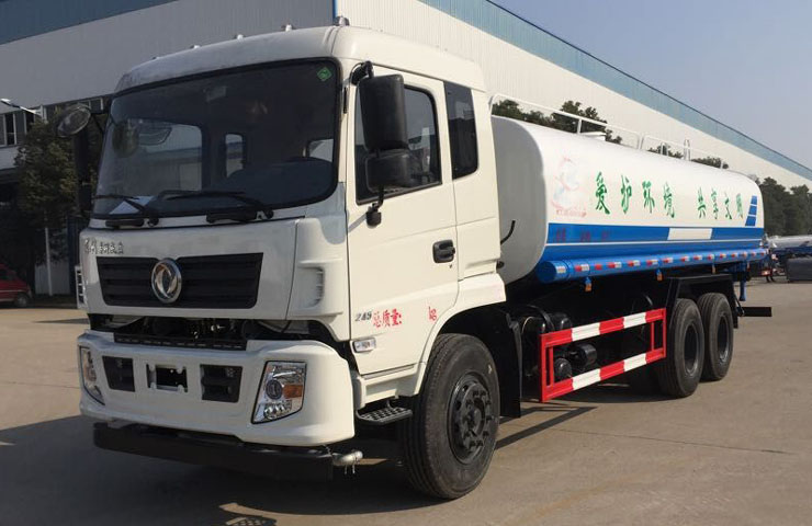 東風專底后雙橋灑水車