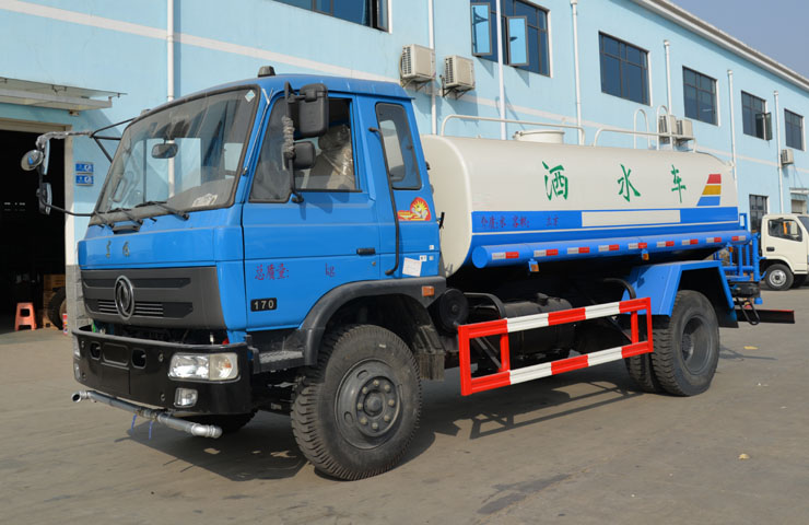 東風藍色平頭145灑水車