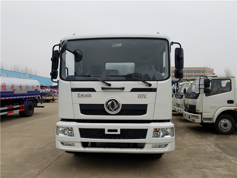 東風(fēng)創(chuàng)普（12方）綠化噴灑車