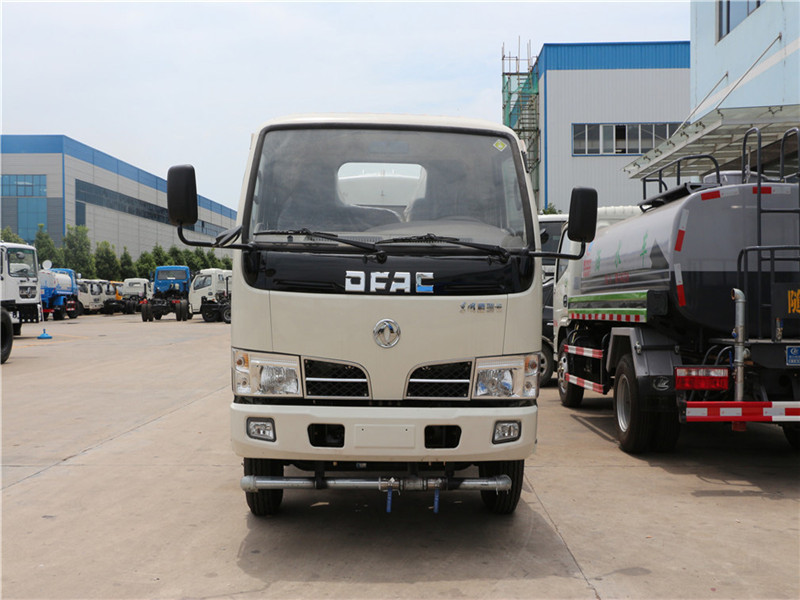 東風多利卡（5方）灑水車