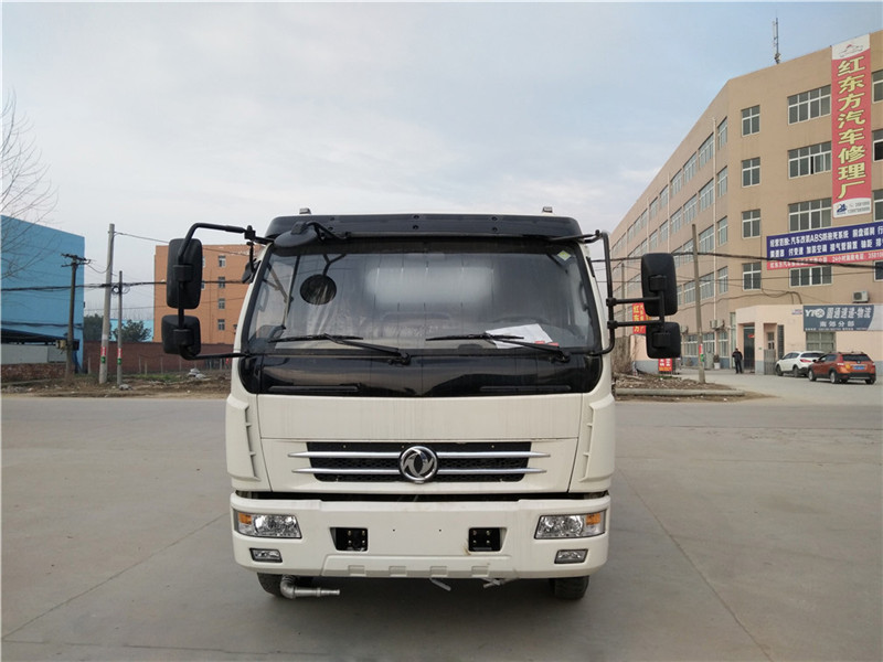 東風多利卡（9.5方）綠化噴灑車