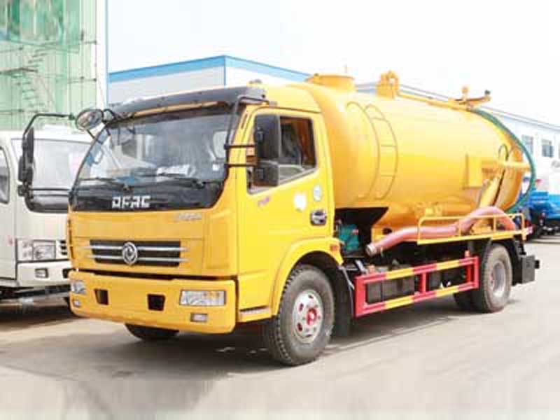 東風大多利卡吸污車