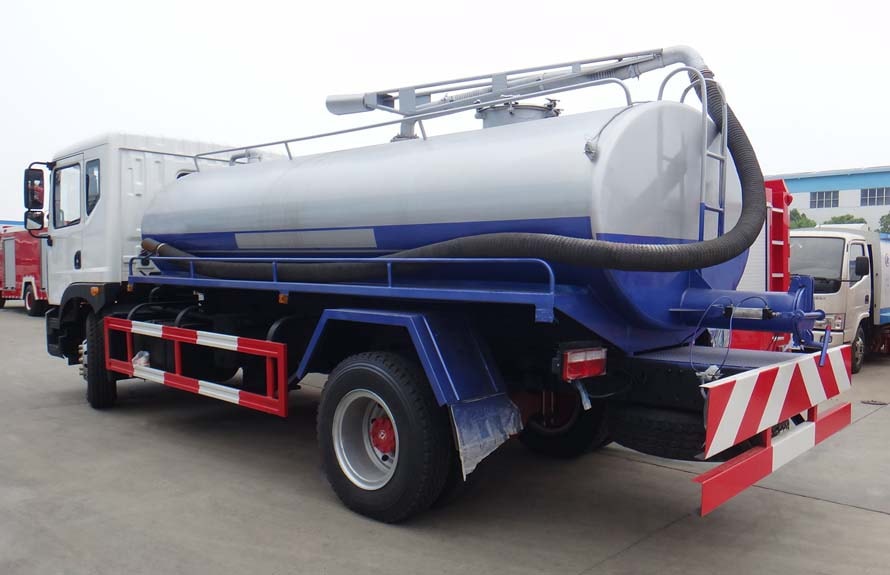 東風(fēng)D9 12方吸糞車