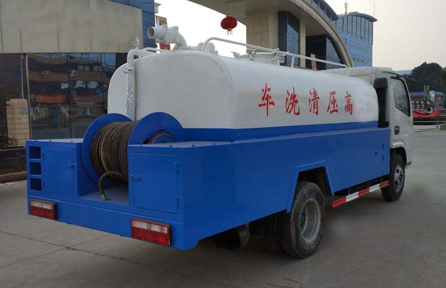 東風多利卡高壓清洗吸糞車