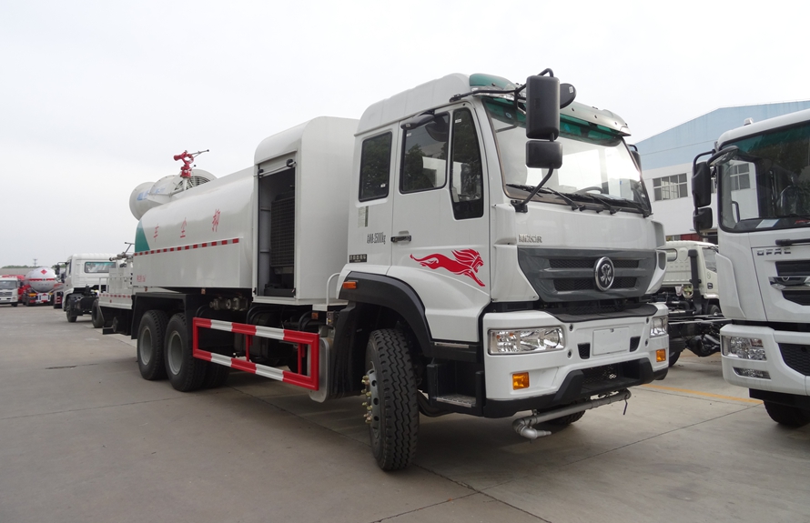 重汽后雙橋噴霧降塵車