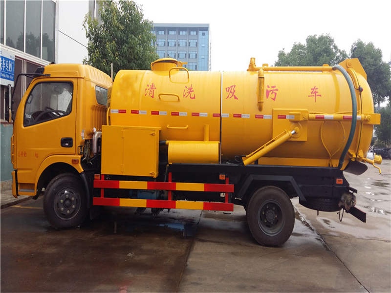 東風大多利卡清洗吸污車