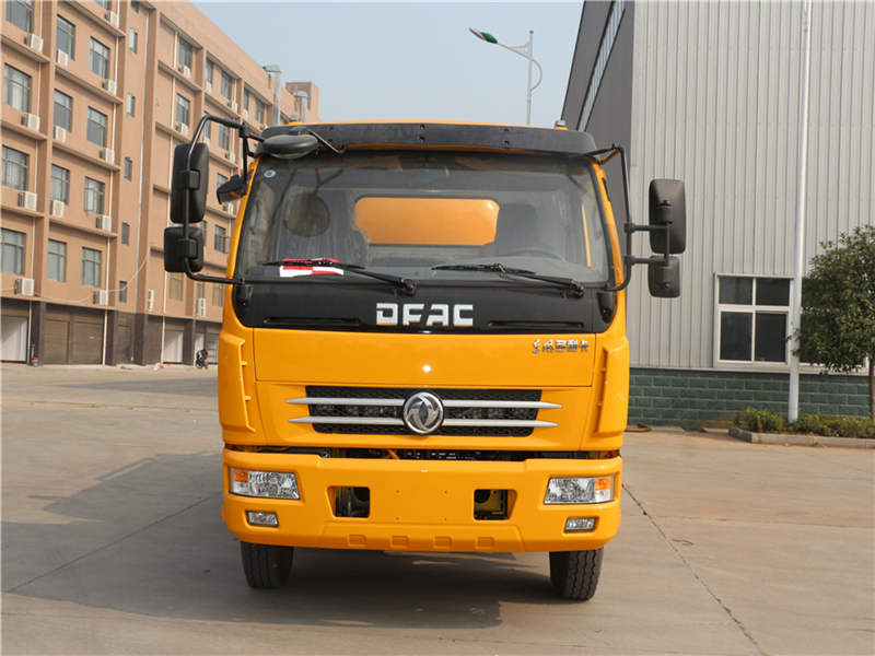 東風大多利卡清洗吸污車