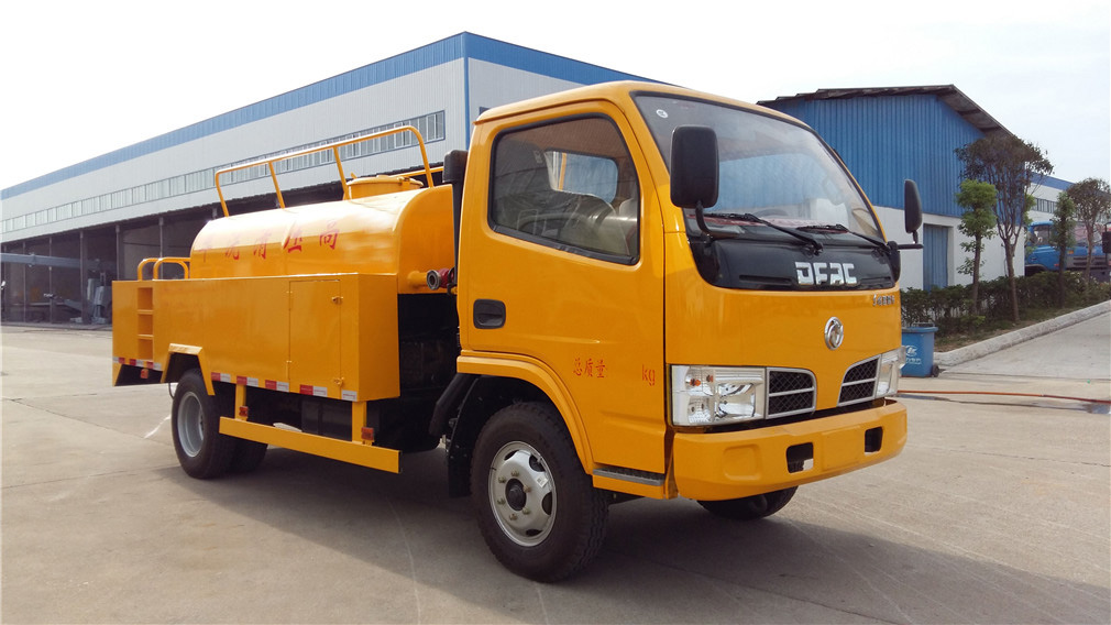 東風小多利卡高壓清洗車