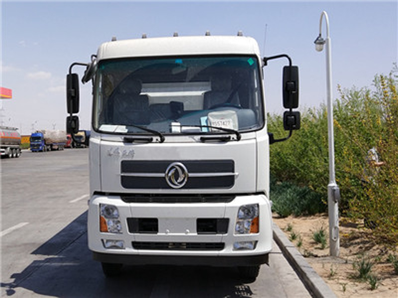 東風天錦洗掃車