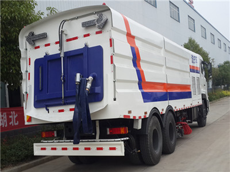 東風天龍后雙橋洗掃車