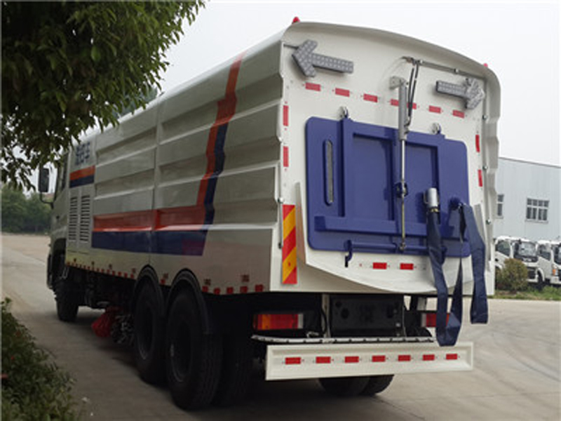 東風天龍后雙橋洗掃車