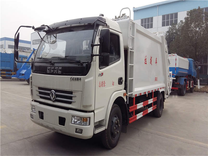 東風多利卡(8方)壓縮式垃圾車