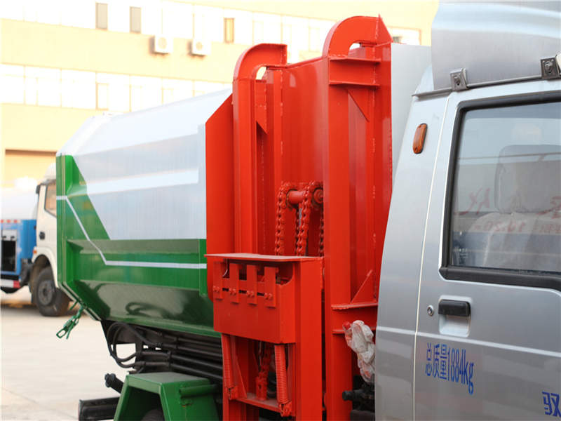 福田馭菱(3方)掛桶垃圾車(chē)