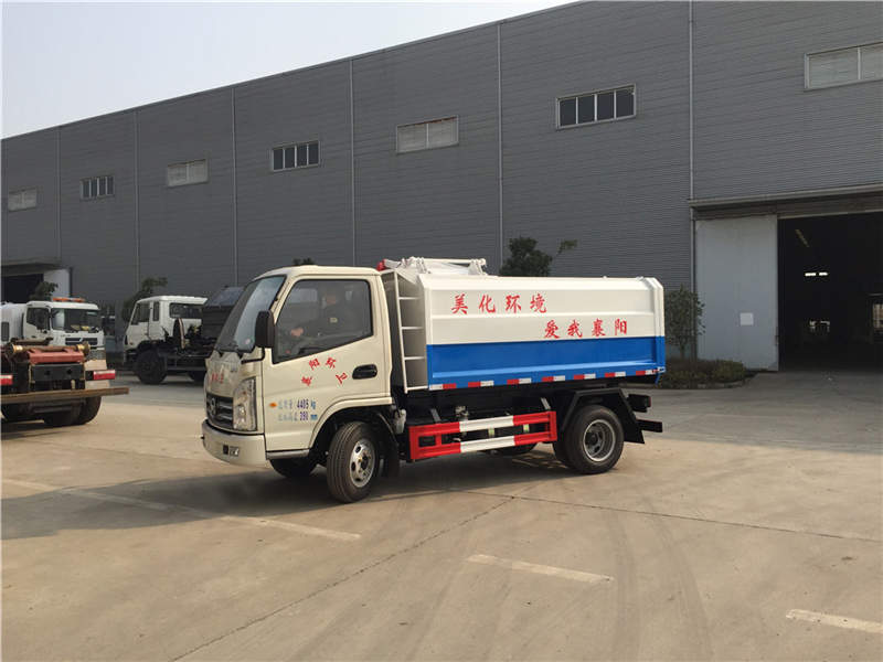 凱馬（3方）掛桶式垃圾車(chē)