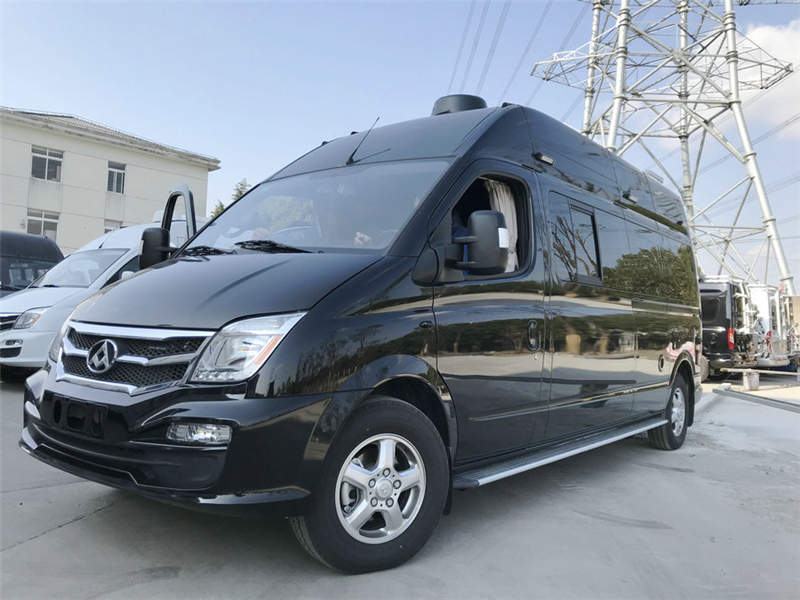 大通意游版房車