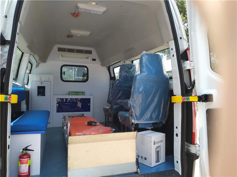 江鈴福特救護車