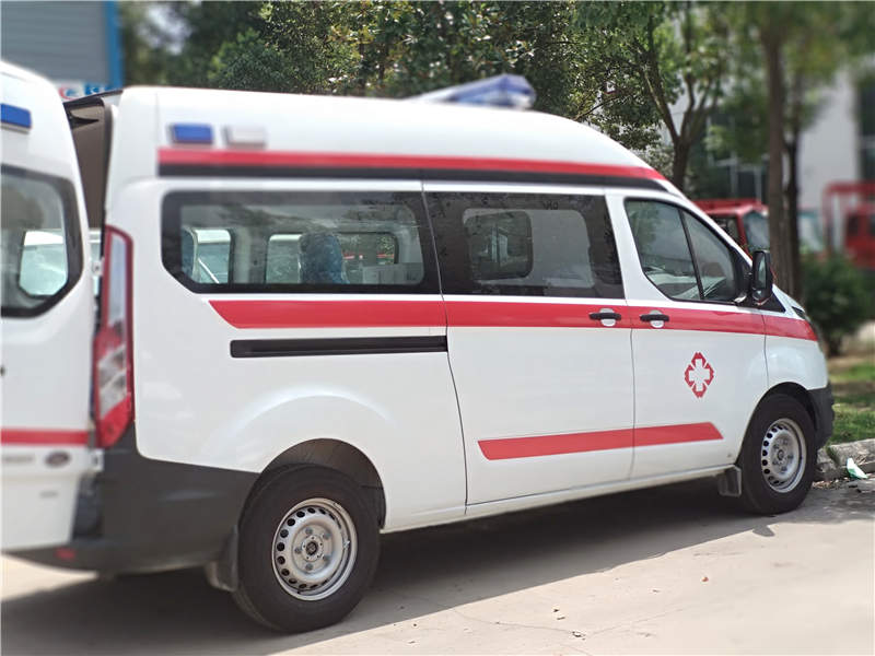 江鈴福特救護車