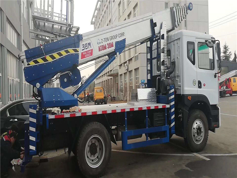 東風天錦38米云梯搬運車
