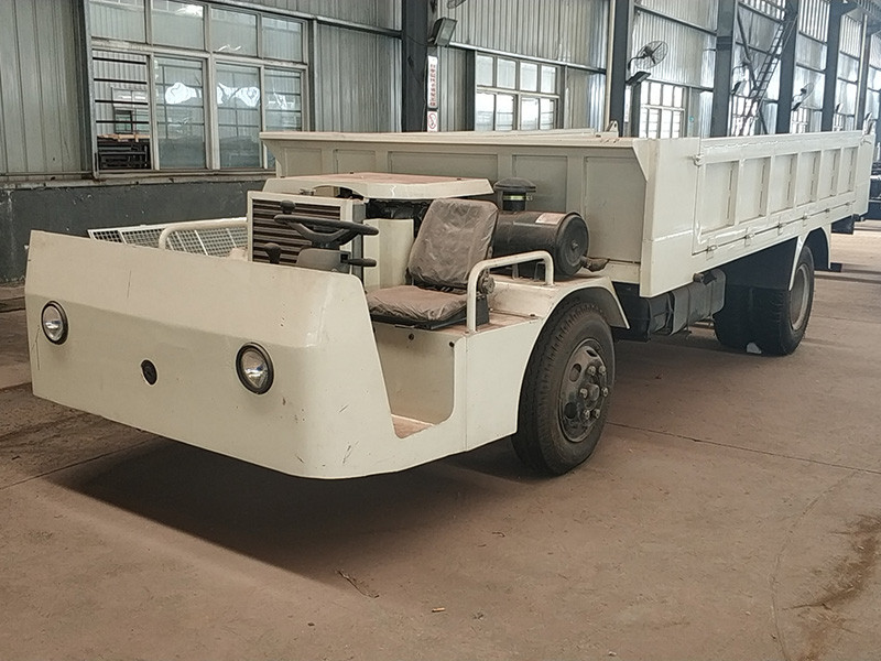 WC8J 8噸級(jí)防爆無(wú)軌膠輪車