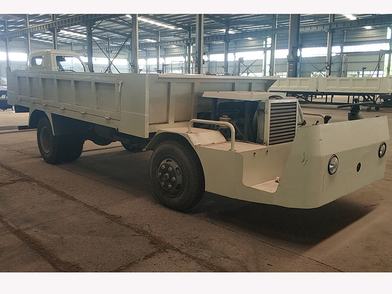 WC20R 20座防爆無軌膠輪車