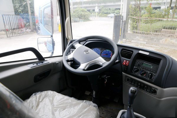 東風天錦一拖三清障車