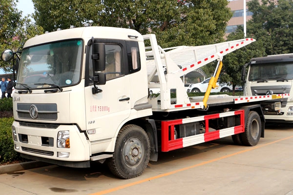 東風天錦一拖三清障車