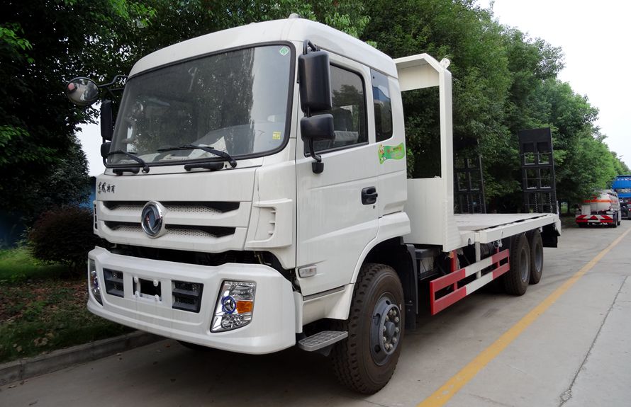 東風特商后八輪平板運輸車
