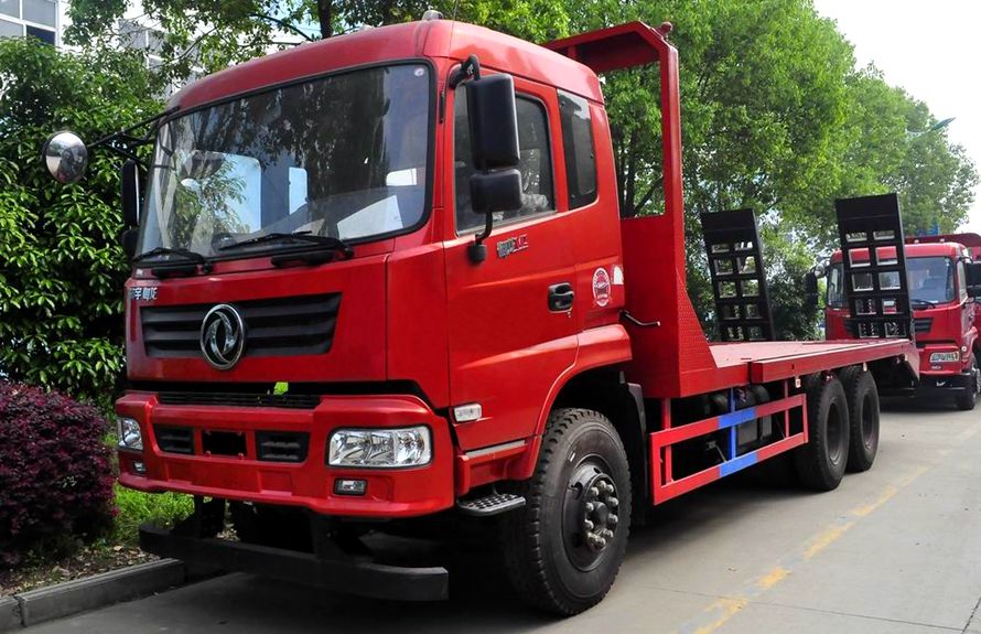 東風(fēng)后雙橋平板運(yùn)輸車(chē)
