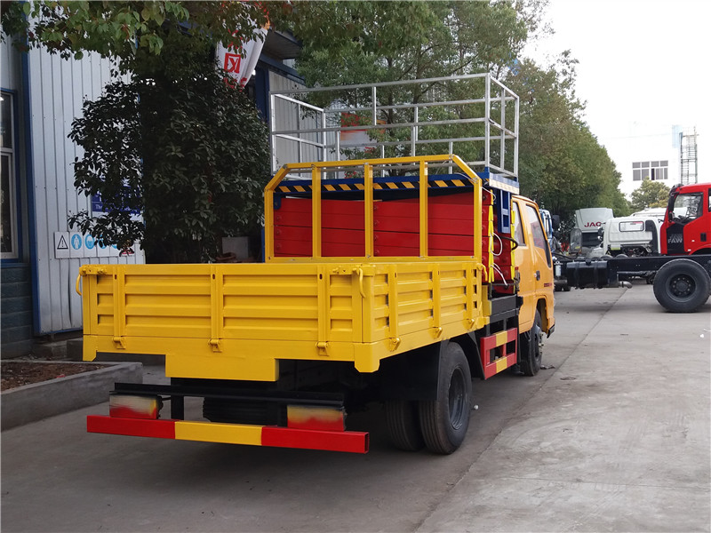 江鈴10米升降平臺式高空作業車