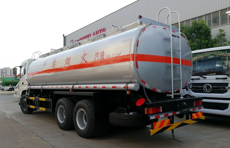 東風后八輪18噸油罐車
