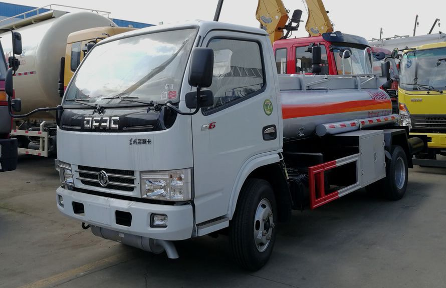 東風2噸藍牌加油車