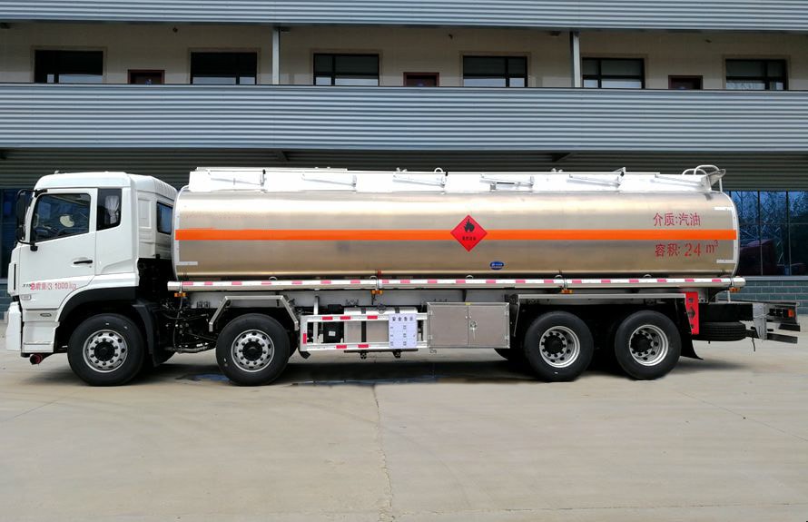 東風天龍23噸油罐車