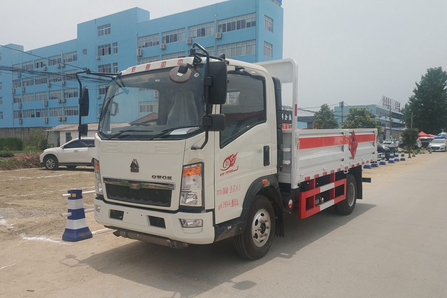 重汽豪沃氣瓶運輸車