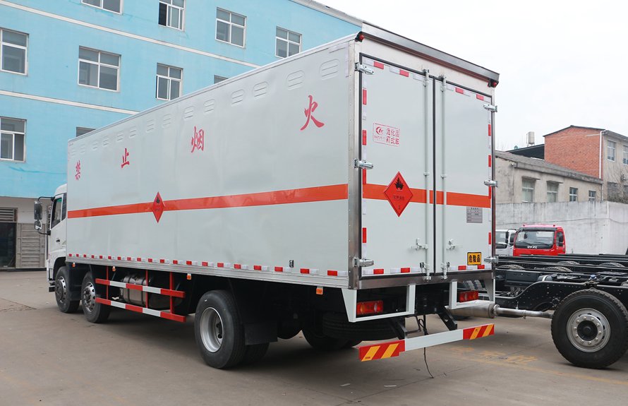 東風天錦易燃氣體液體廂式運輸車