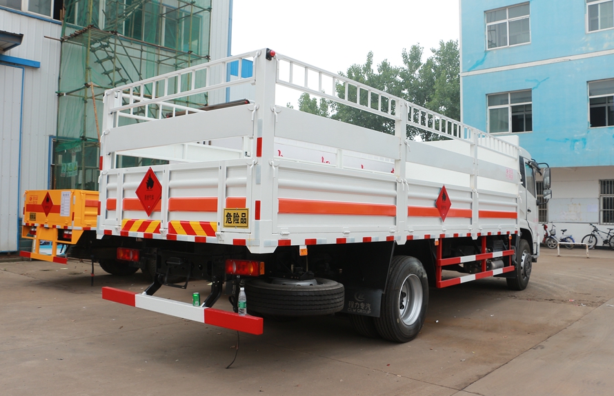 東風天錦氣瓶運輸車