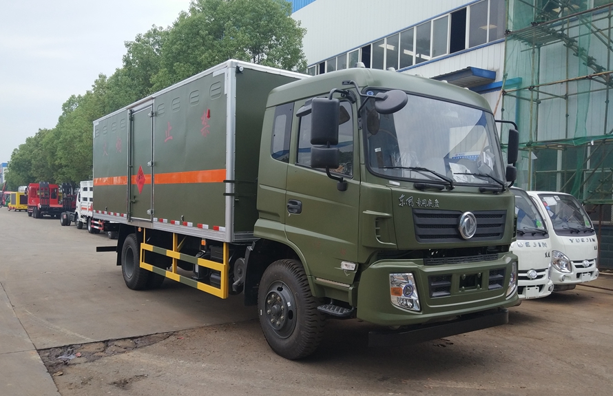 東風(fēng)專用易燃液體防爆運(yùn)輸車