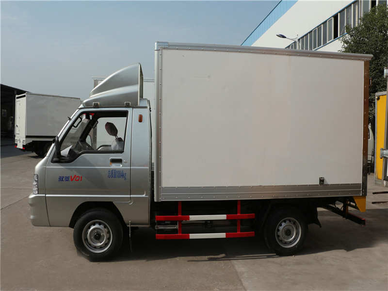 福田馭菱冷藏車