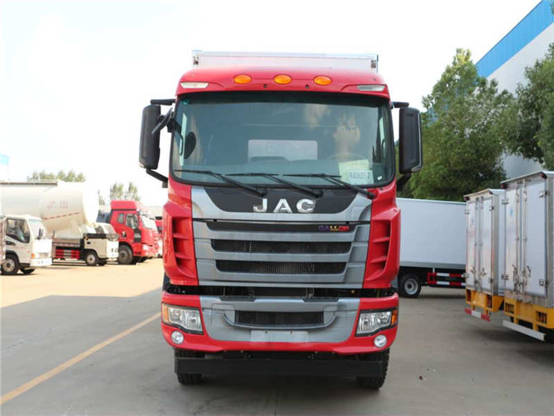 江淮小三軸冷藏車