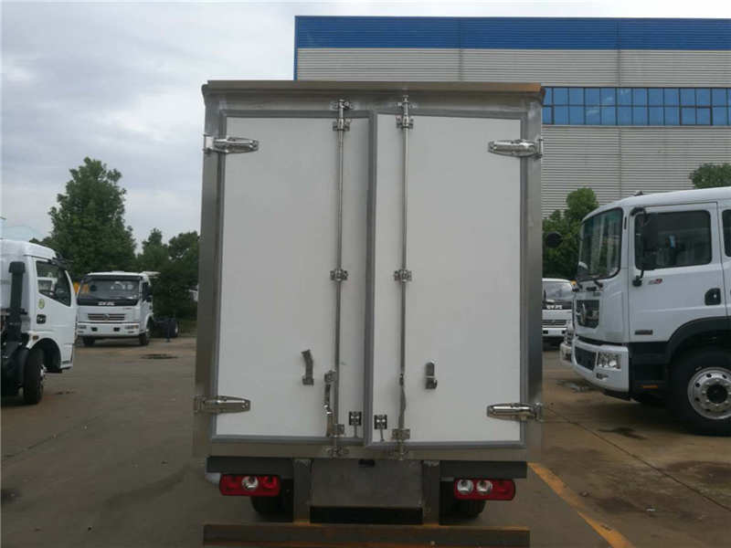 躍進小福星冷藏車