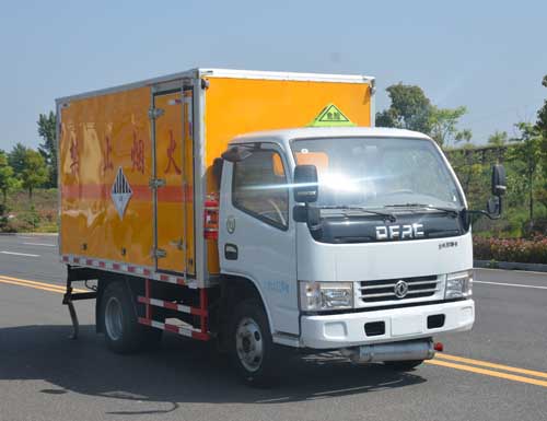 東風(fēng)1.5噸雜項(xiàng)危險(xiǎn)物品廂式運(yùn)輸車
