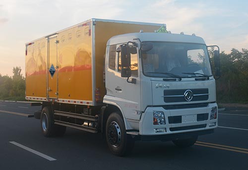 東風天錦11噸腐蝕性物品廂式運輸車